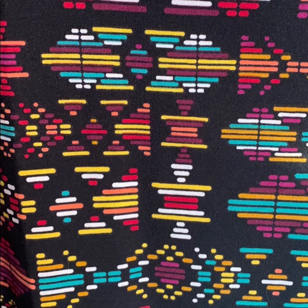 Lularoe Lynnae - Picture 2 of 2